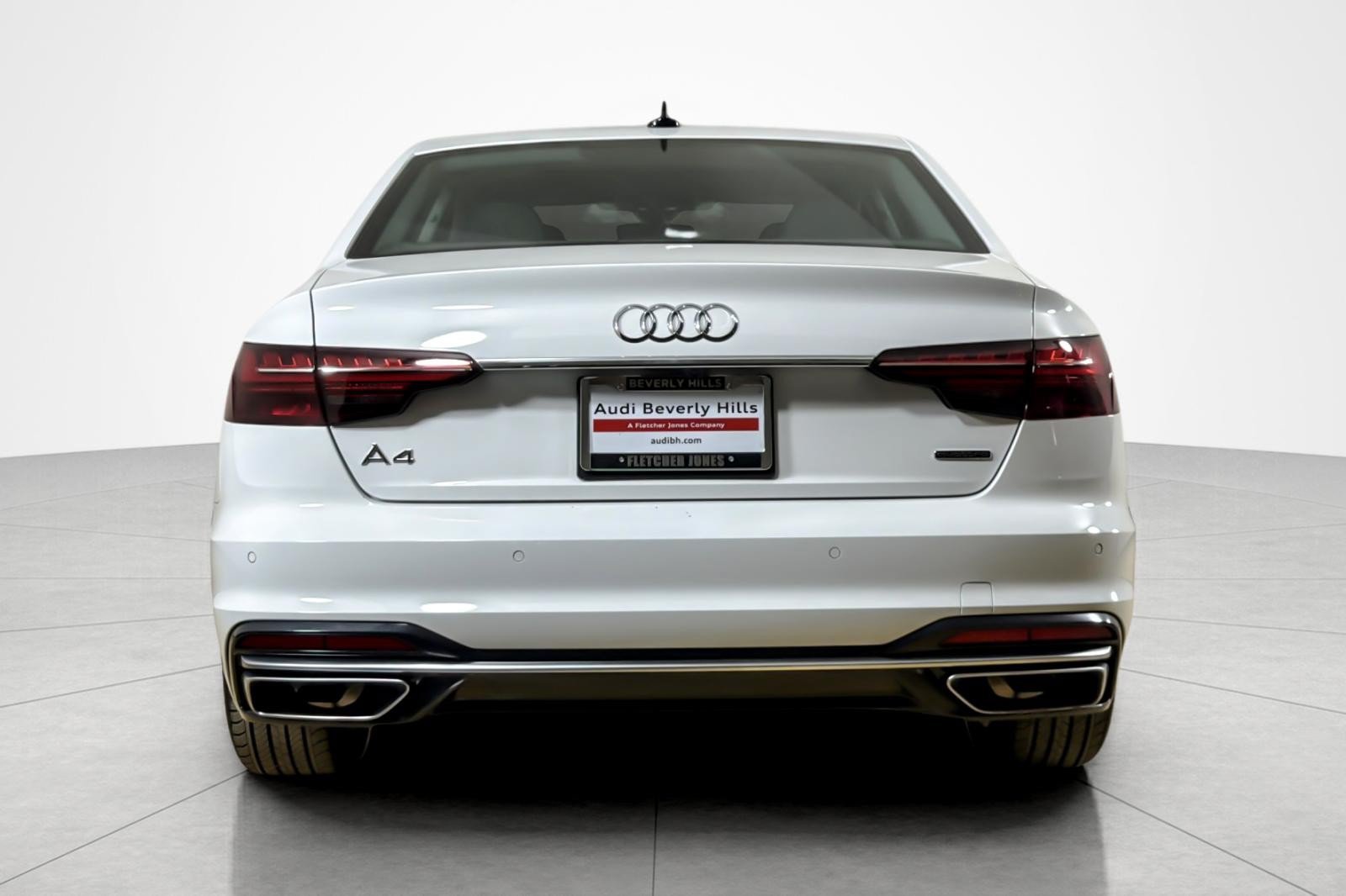 Used 2023 Audi A4 2.0T Premium w/ Convenience Package AWD/4WD image 4