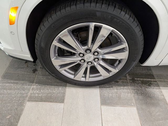 Used 2023 Cadillac XT6 Premium Luxury w/ Technology Package image 7