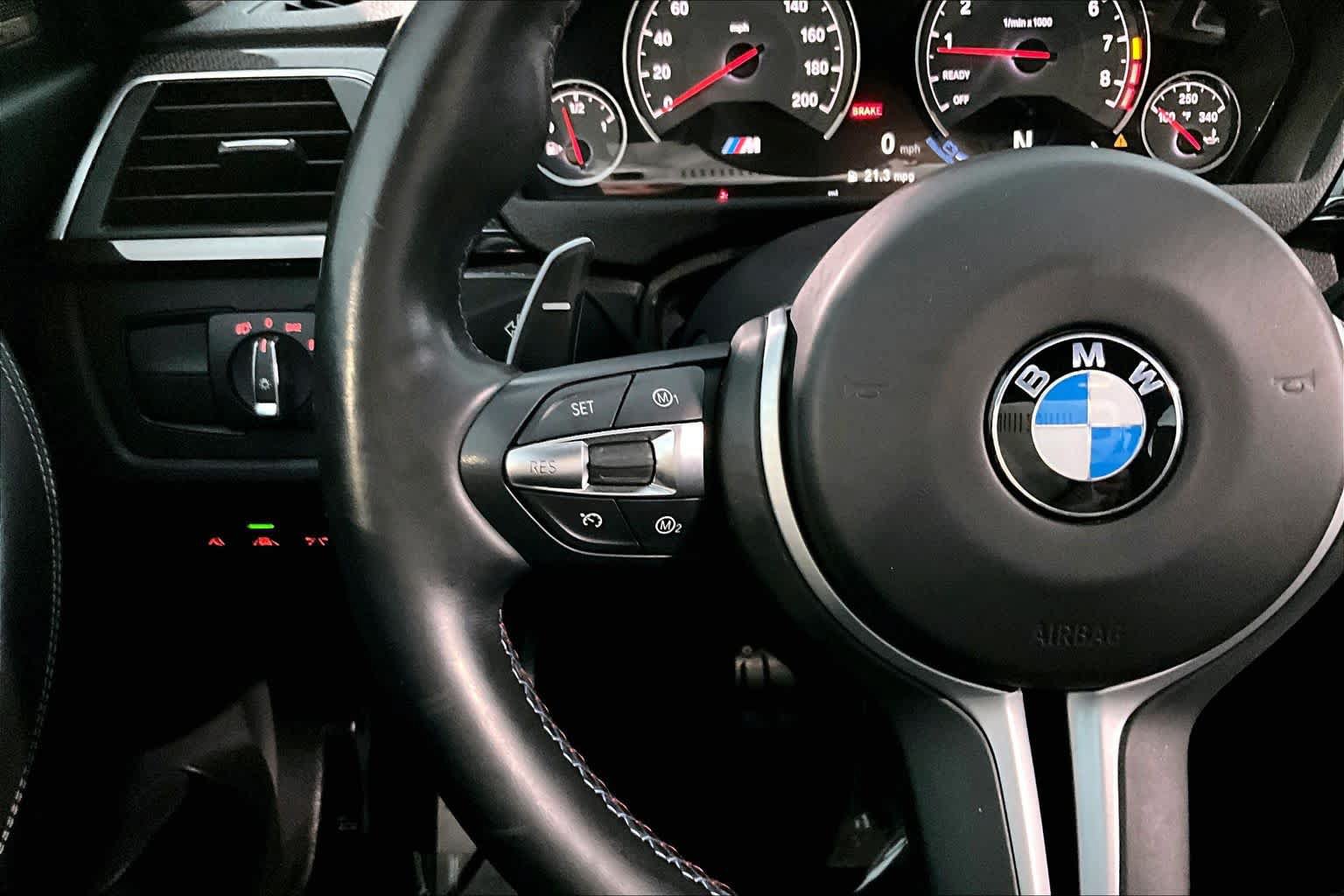 Used 2018 BMW M3 RWD image 24