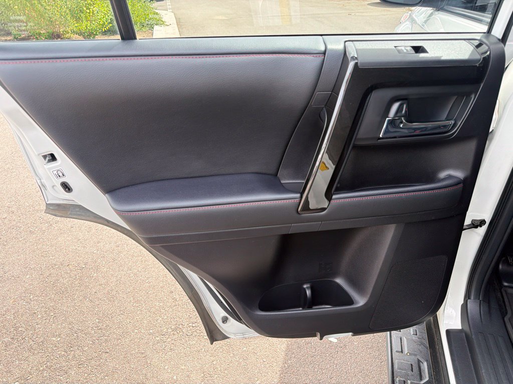 Used 2021 Toyota 4Runner Venture w/ Moonroof Package AWD/4WD image 18
