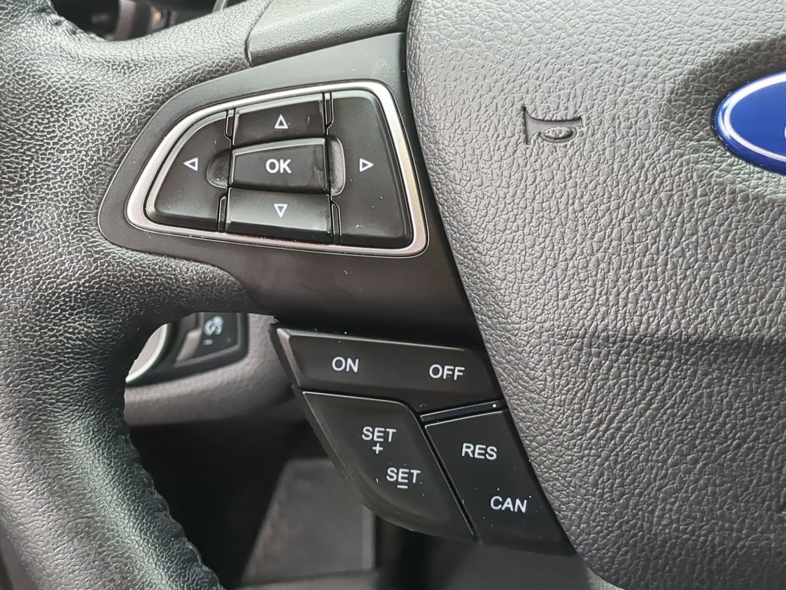 Used 2017 Ford Escape Titanium w/ Canadian Touring Package image 28