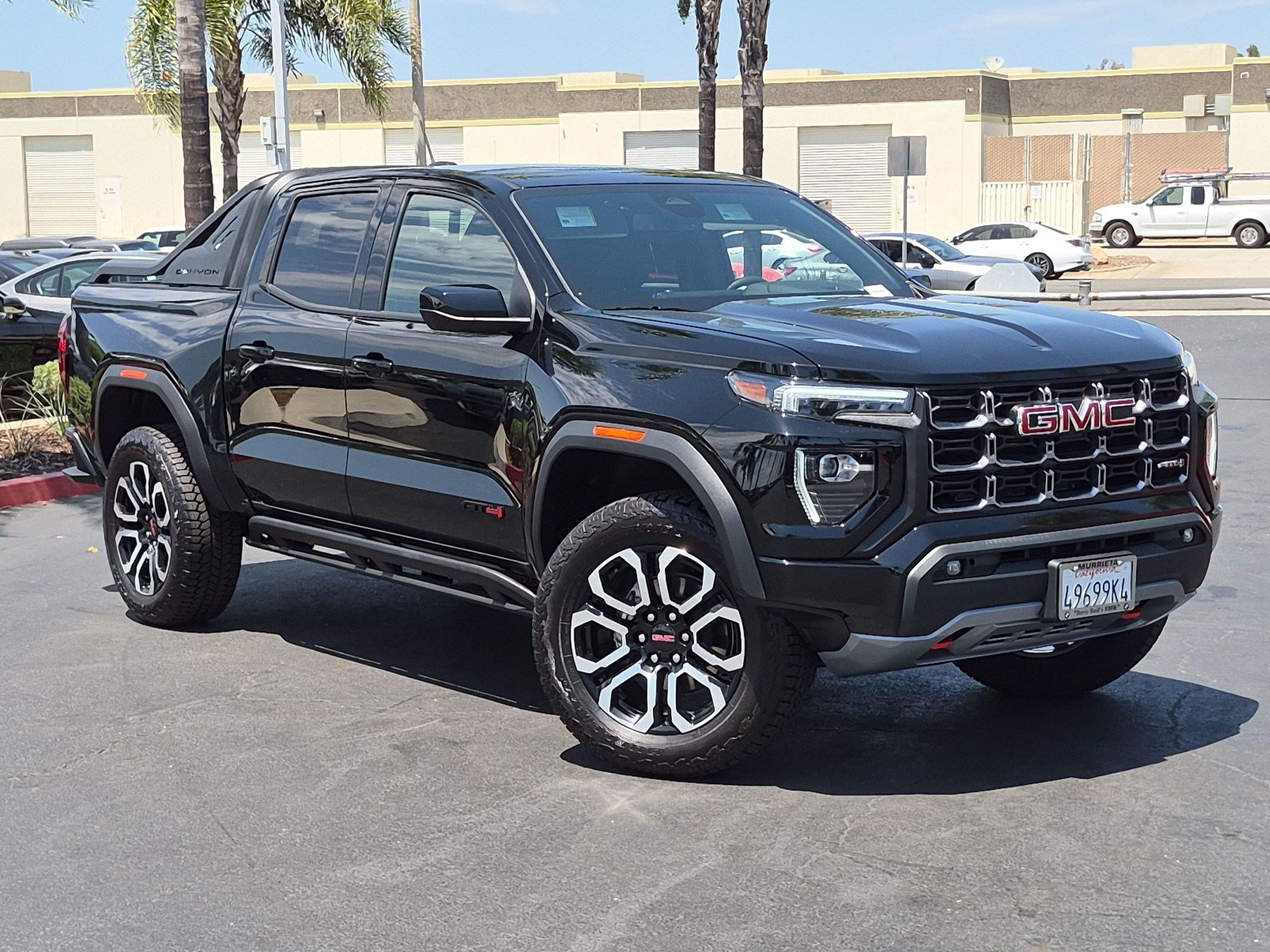 Used 2025 GMC Canyon AT4 w/ Nightfall Edition AWD/4WD image 2