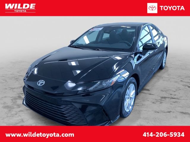 Certified 2025 Toyota Camry LE image 1