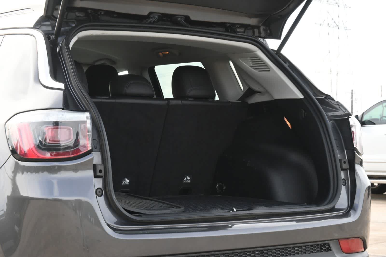 Used 2019 Jeep Compass Latitude w/ Popular Equipment Group AWD/4WD image 21
