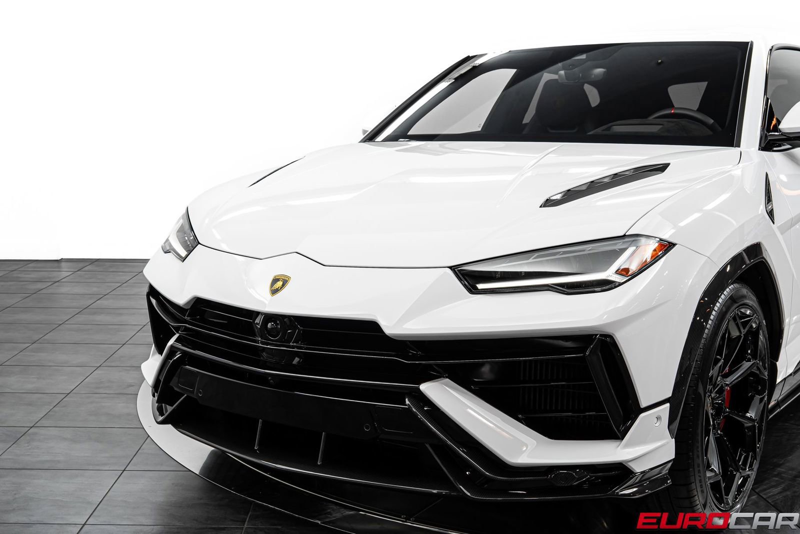 Used 2024 Lamborghini Urus Performante AWD/4WD image 14