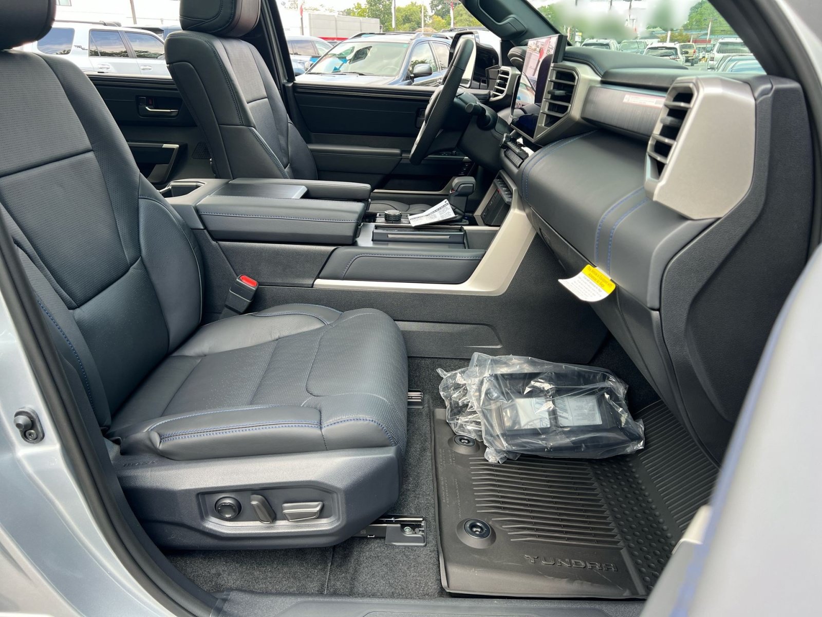 New 2026 Toyota Tundra Platinum w/ TRD Off-Road Package AWD/4WD image 22