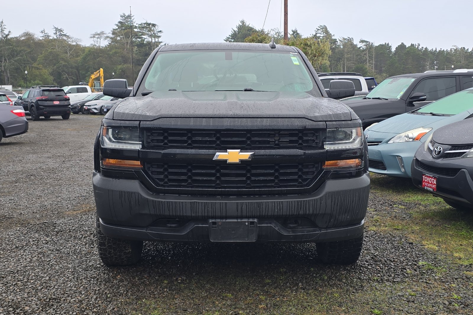 Used 2018 Chevrolet Silverado 1500 Custom w/ Custom Value Package AWD/4WD image 3