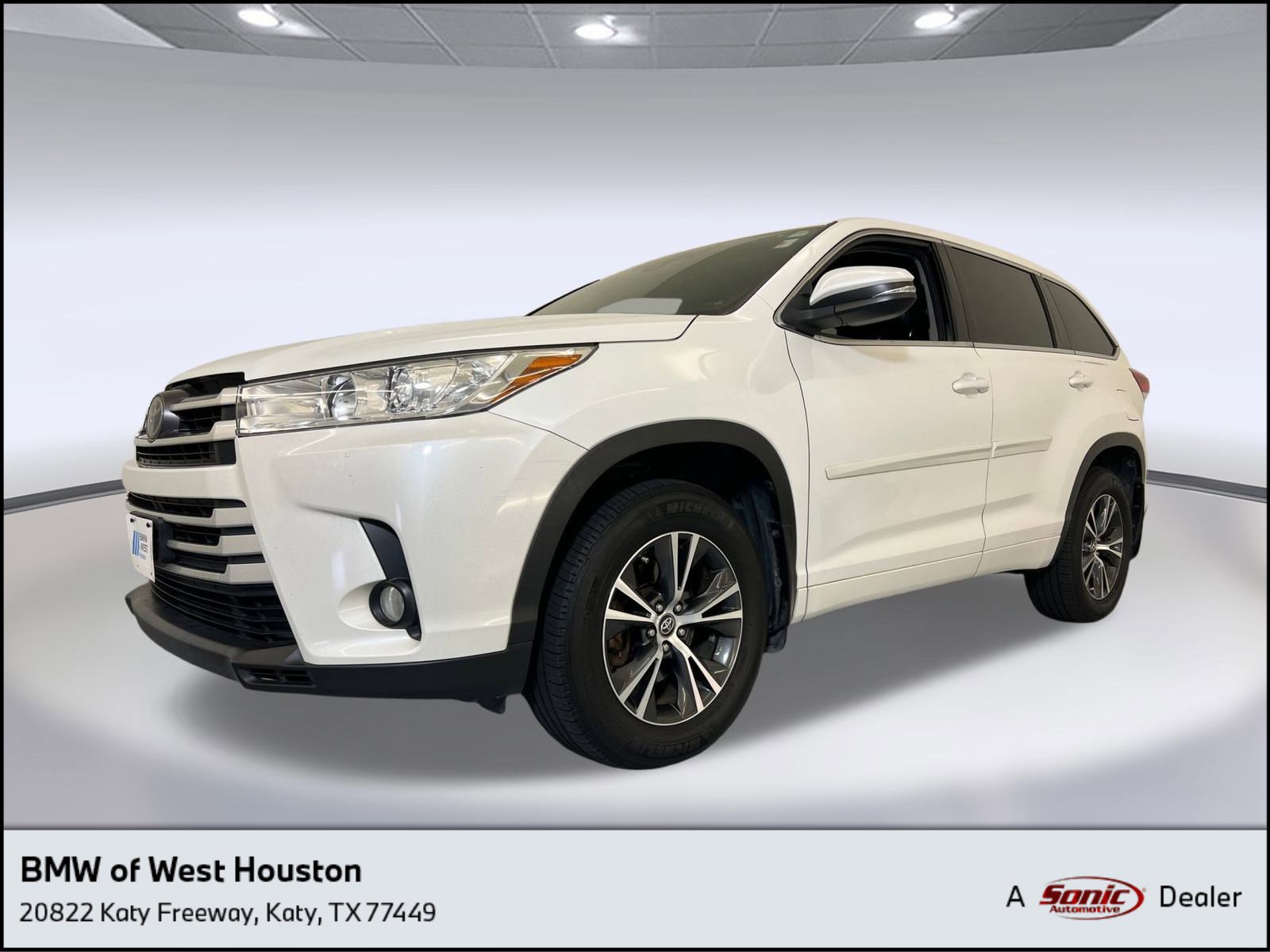 Used 2017 Toyota Highlander LE