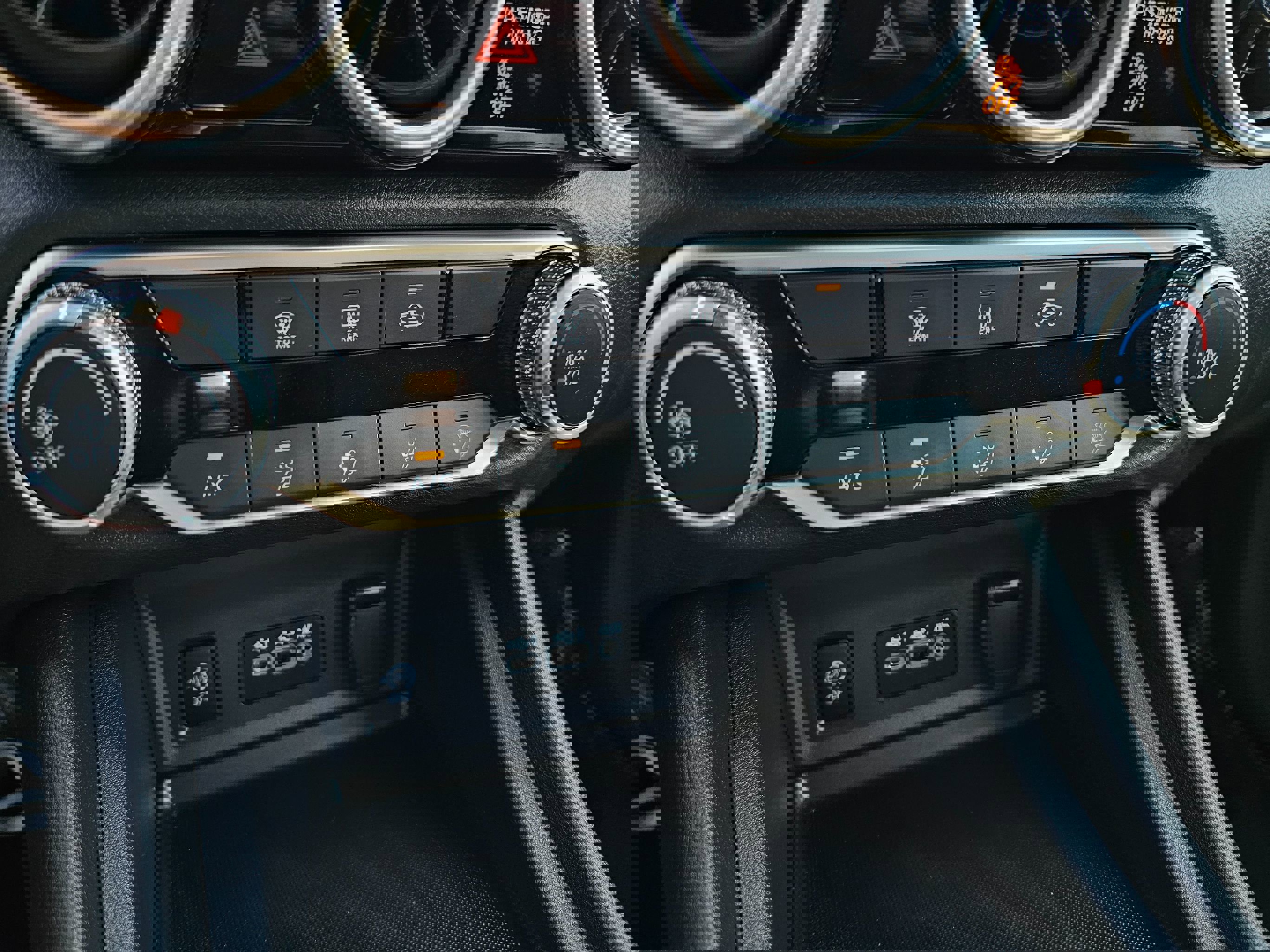 Used 2025 Nissan Sentra SV image 31