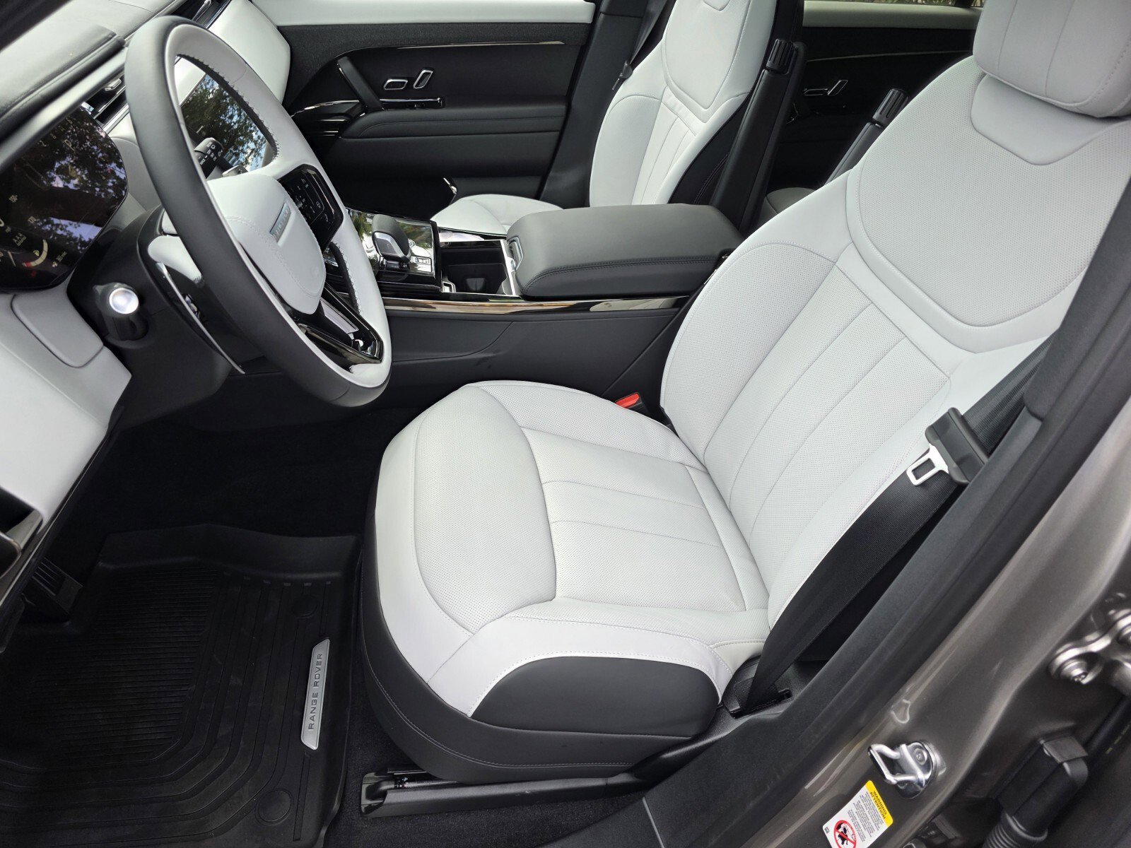 New 2026 Land Rover Range Rover Sport Dynamic SE image 10