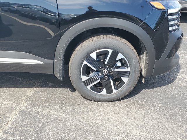 New 2027 Nissan Kicks SV AWD/4WD image 9