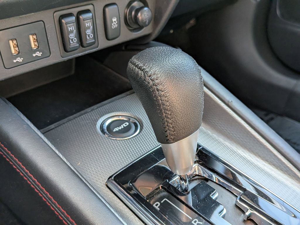 Used 2025 Mitsubishi Outlander Sport SE AWD/4WD image 18