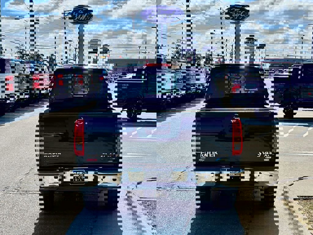 Used 2018 Nissan Frontier SV w/ Value Truck Package image 5