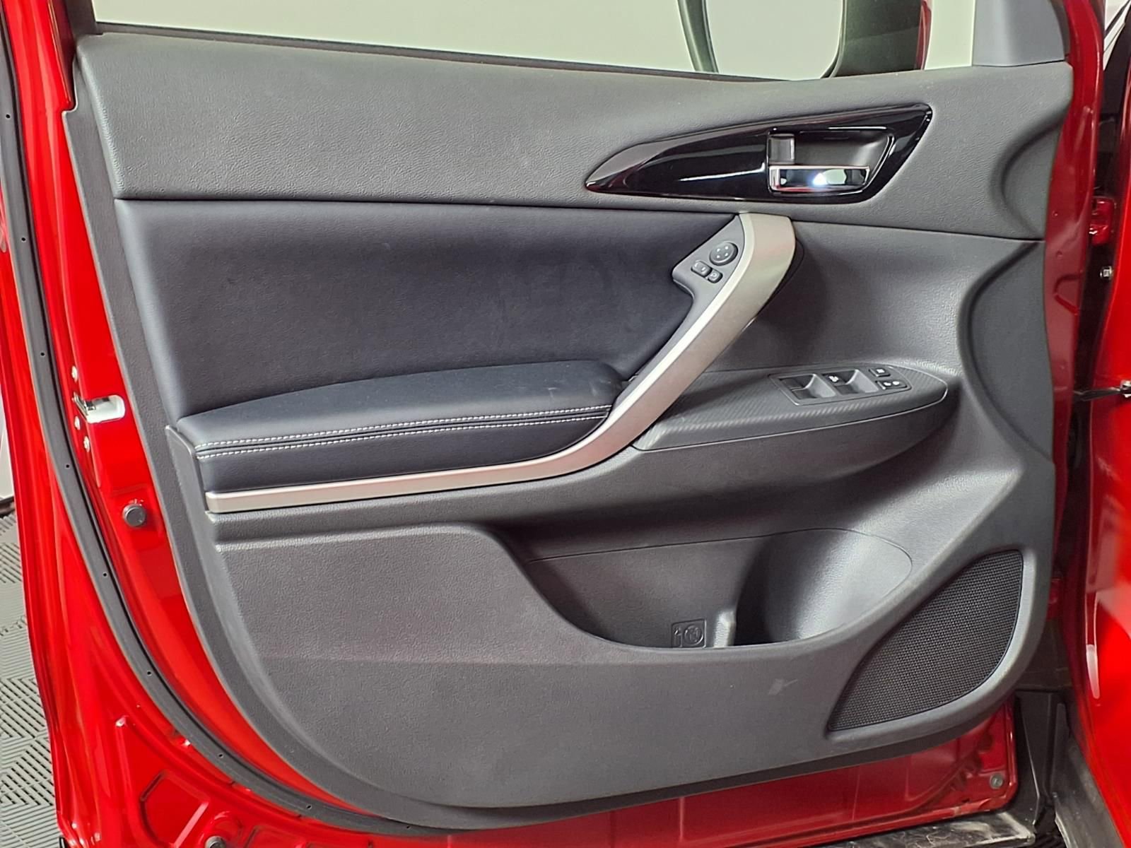 Used 2024 Mitsubishi Eclipse Cross SE image 22