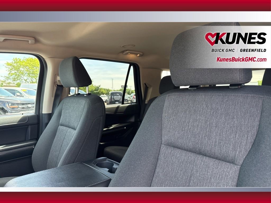 Used 2024 Ford Expedition XLT AWD/4WD image 18