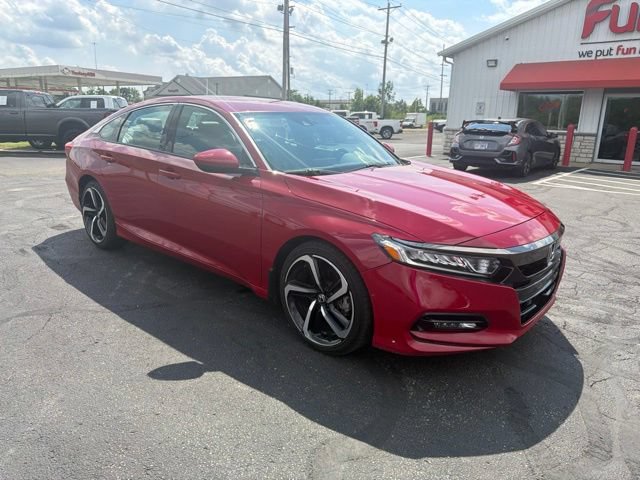 Used 2019 Honda Accord Sport image 2