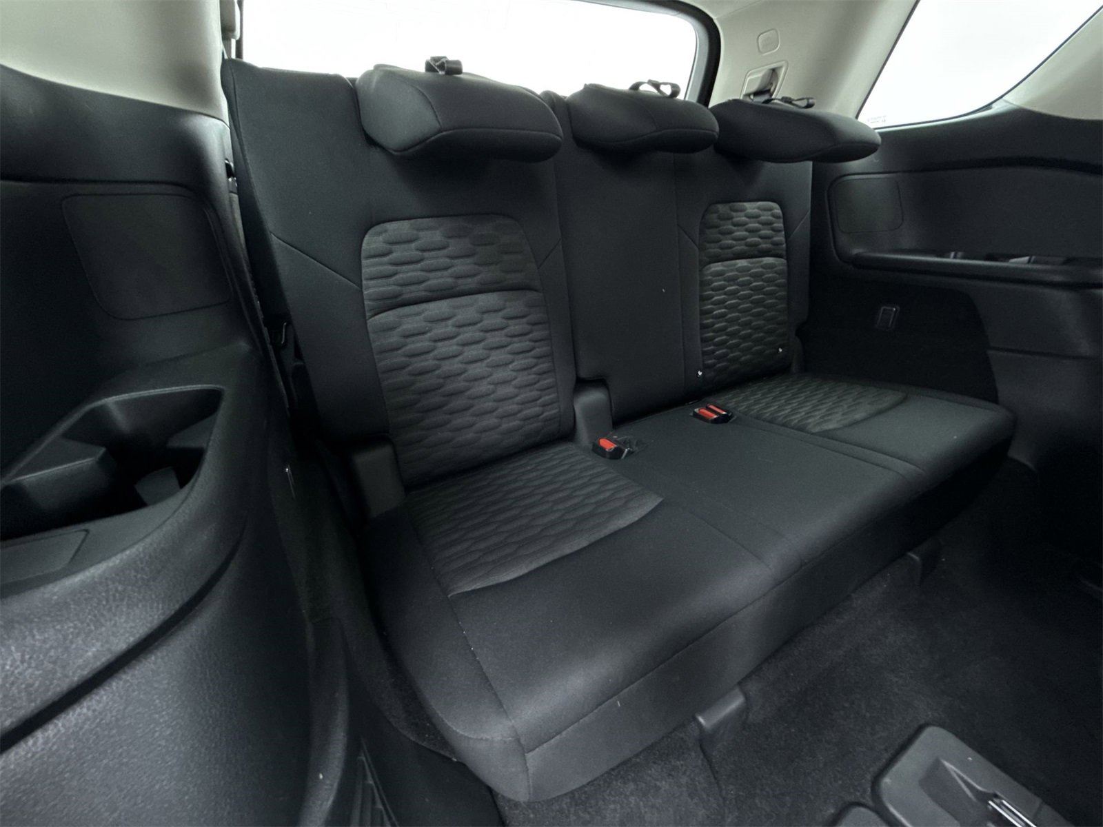 Used 2022 Nissan Pathfinder S image 41