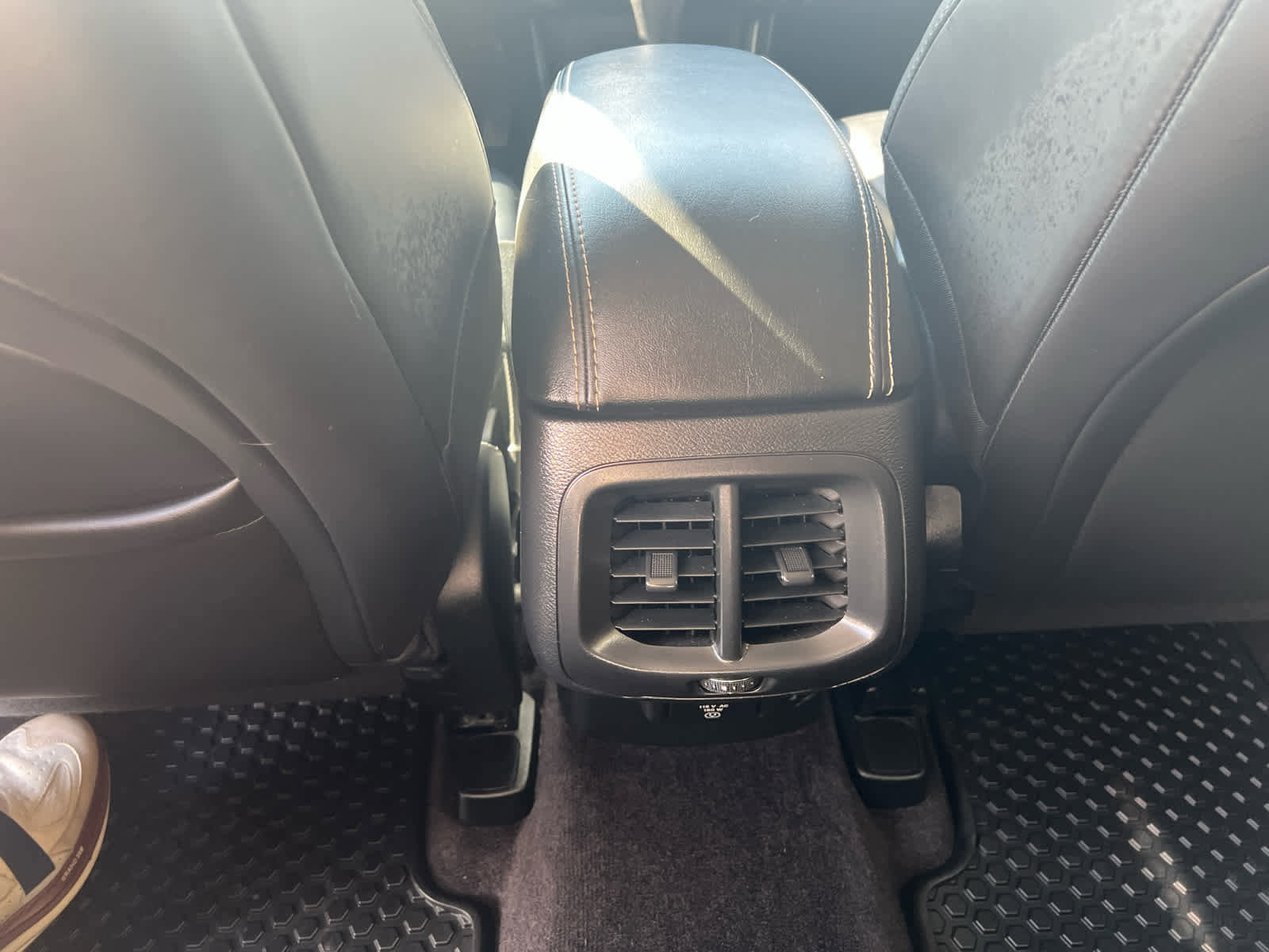 Used 2018 Jeep Cherokee Limited image 16