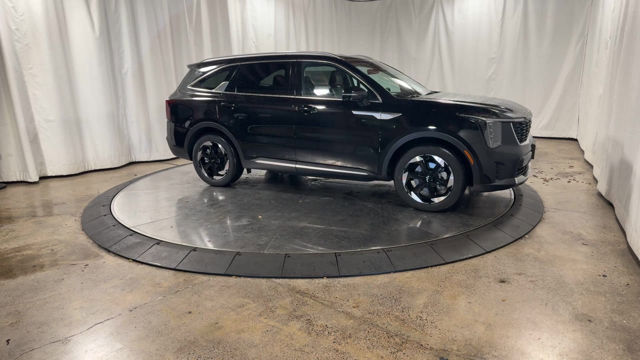 Certified 2025 Kia Sorento EX w/ EX Panoramic Sunroof Package AWD/4WD image 7