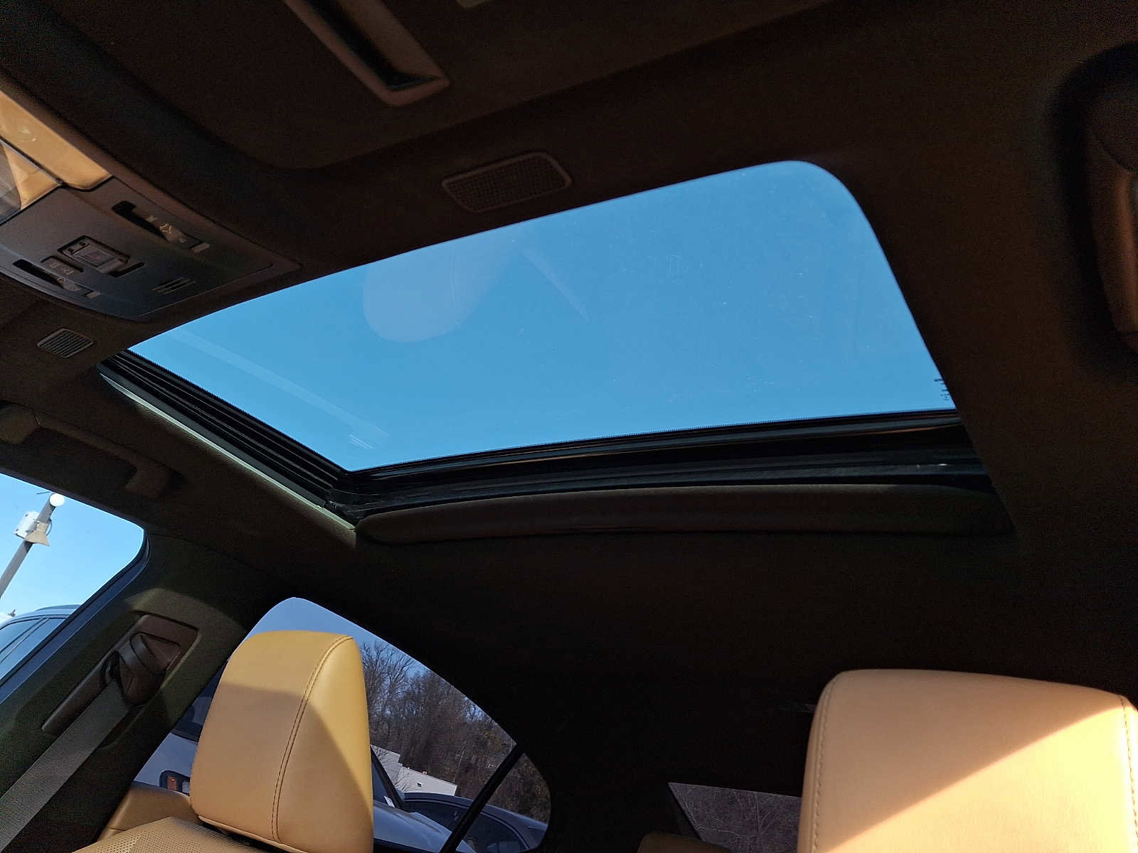 Used 2021 Lexus ES 250 w/ Premium Package image 12