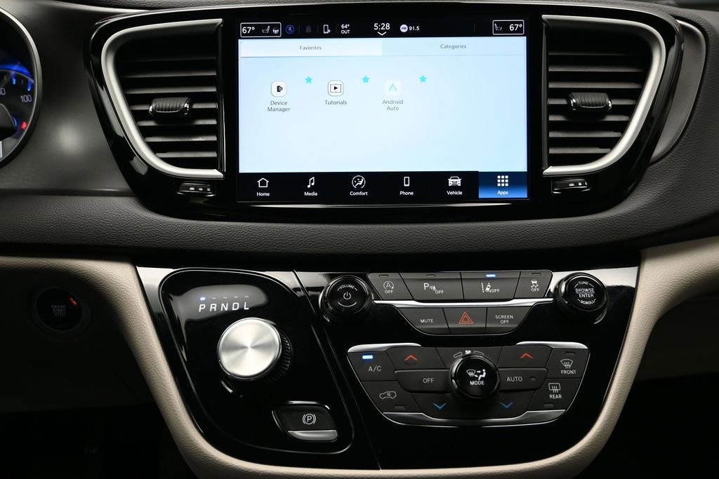 Used 2024 Chrysler Pacifica Touring-L FWD image 35