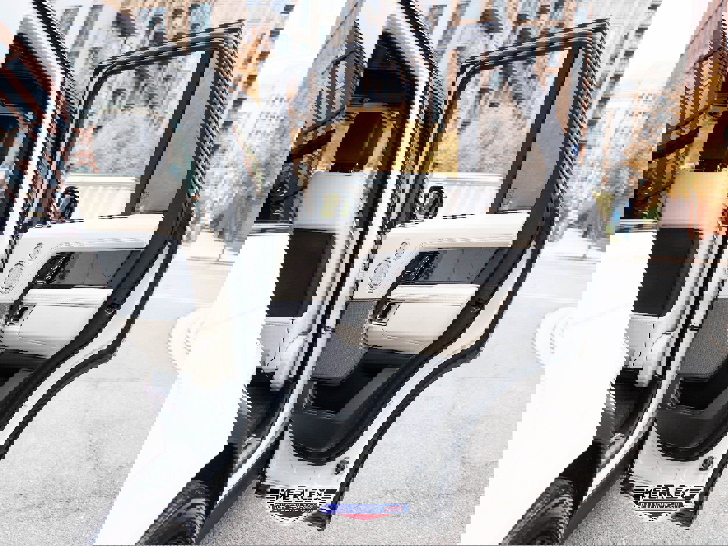 Used 2018 Land Rover Range Rover Supercharged image 46