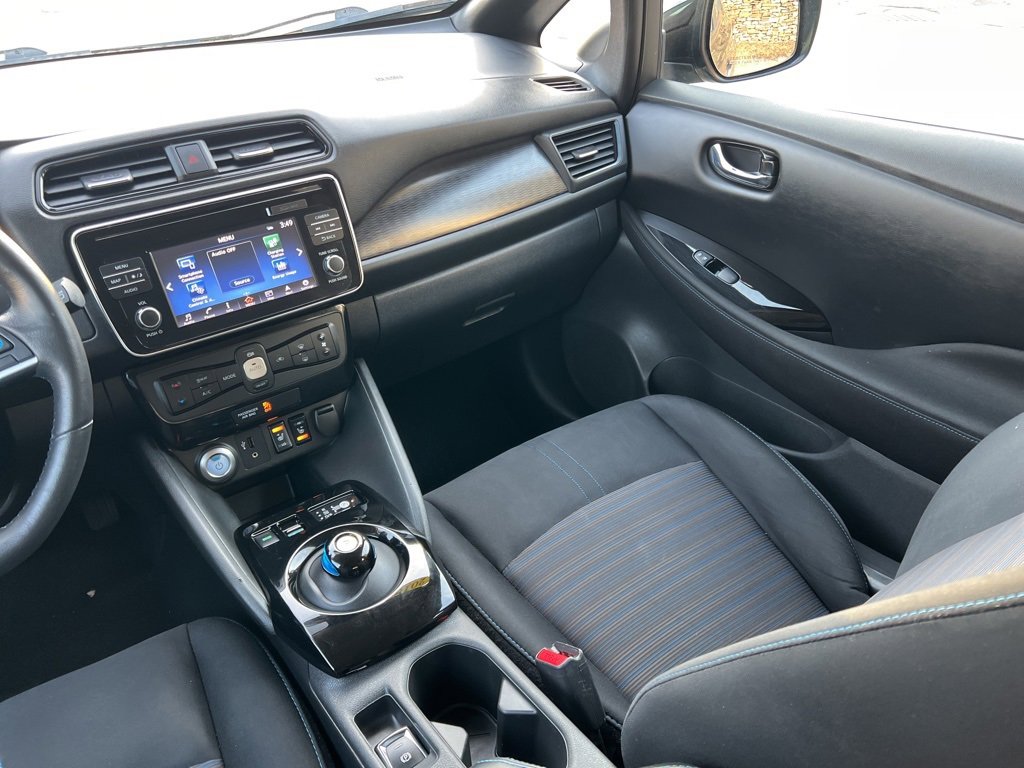 Used 2018 Nissan Leaf SV w/ SV Technology Package image 24