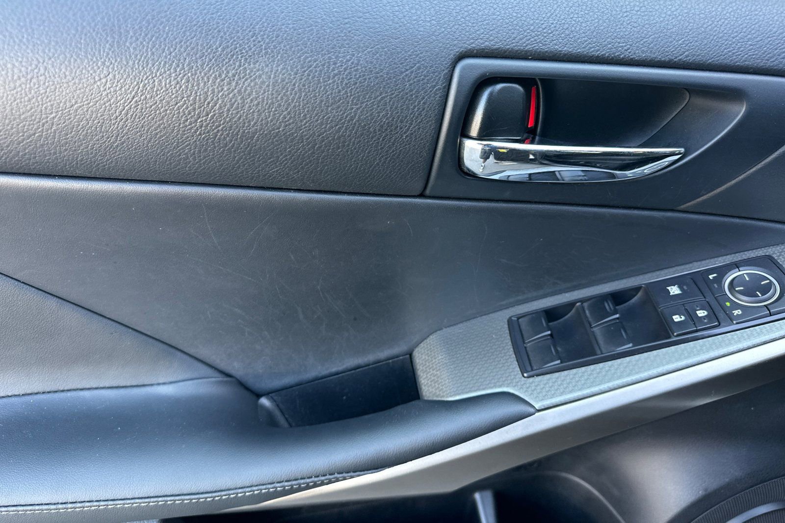 Used 2014 Lexus IS 250 w/ F-Sport Package RWD image 10