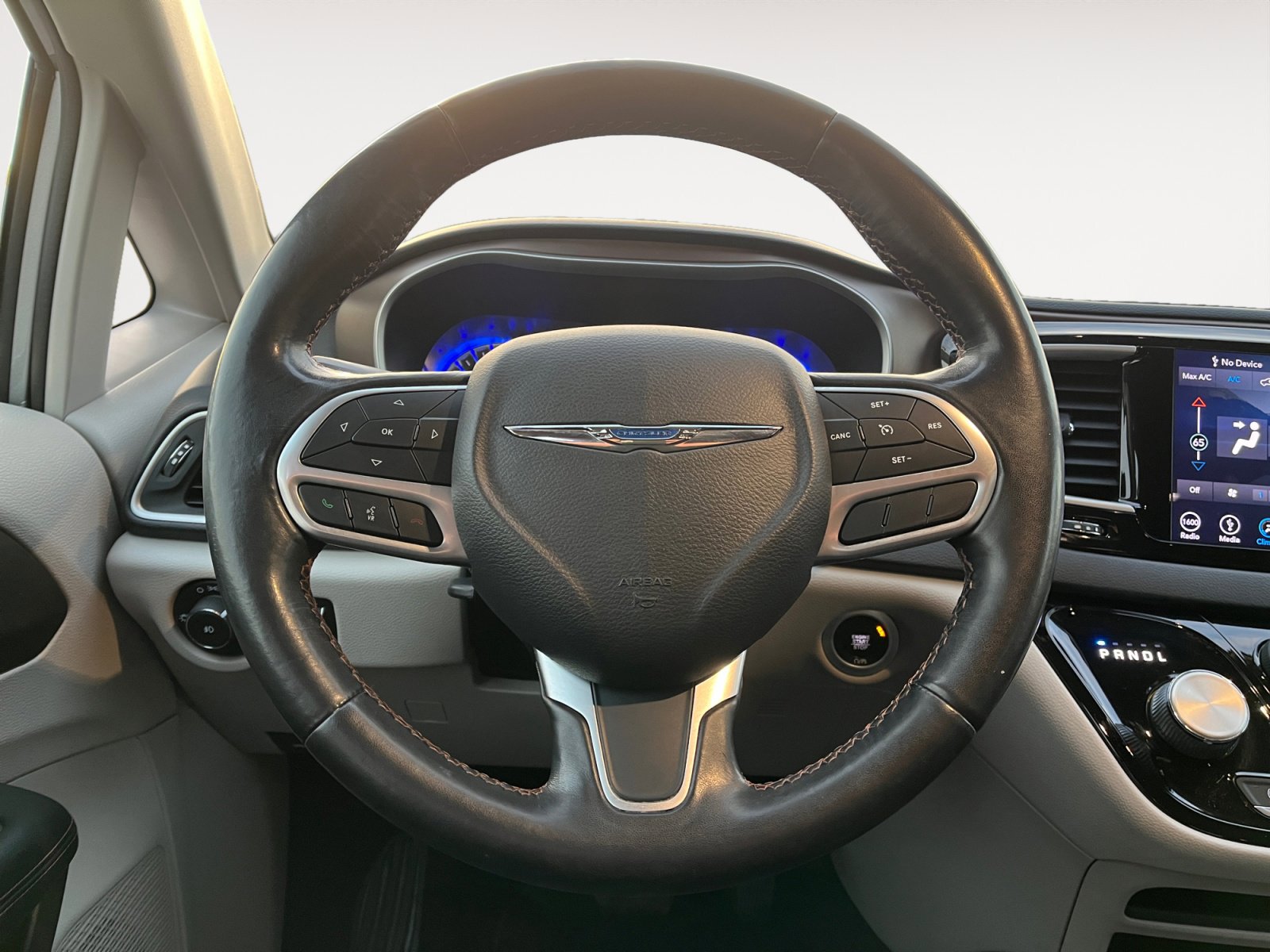 Used 2019 Chrysler Pacifica Touring Plus w/ Cold Weather Group image 14