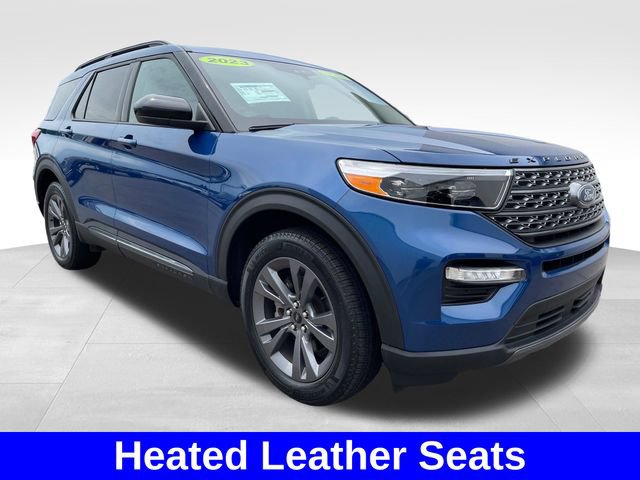 Used 2023 Ford Explorer XLT w/ Equipment Group 202A AWD/4WD image 7