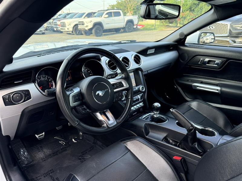 Used 2016 Ford Mustang GT Premium w/ Equipment Group 401A RWD image 20