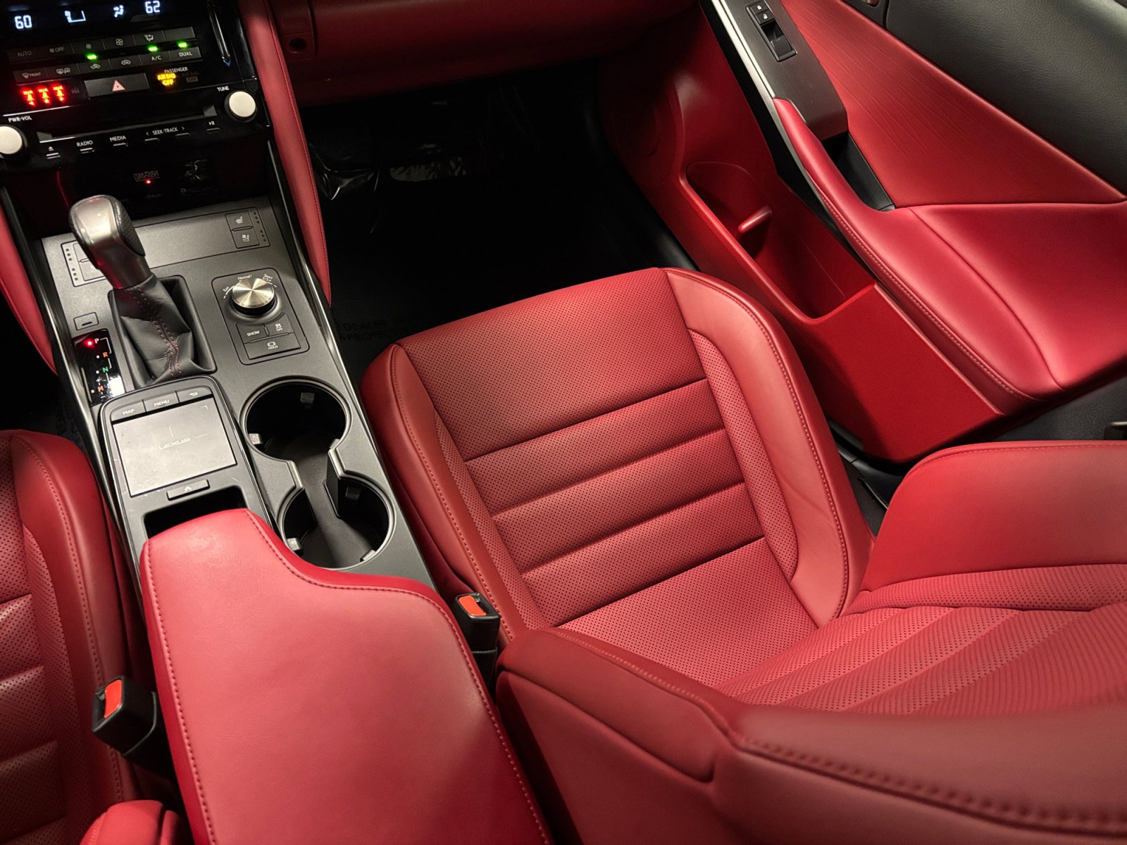 Used 2024 Lexus IS 500 RWD image 16