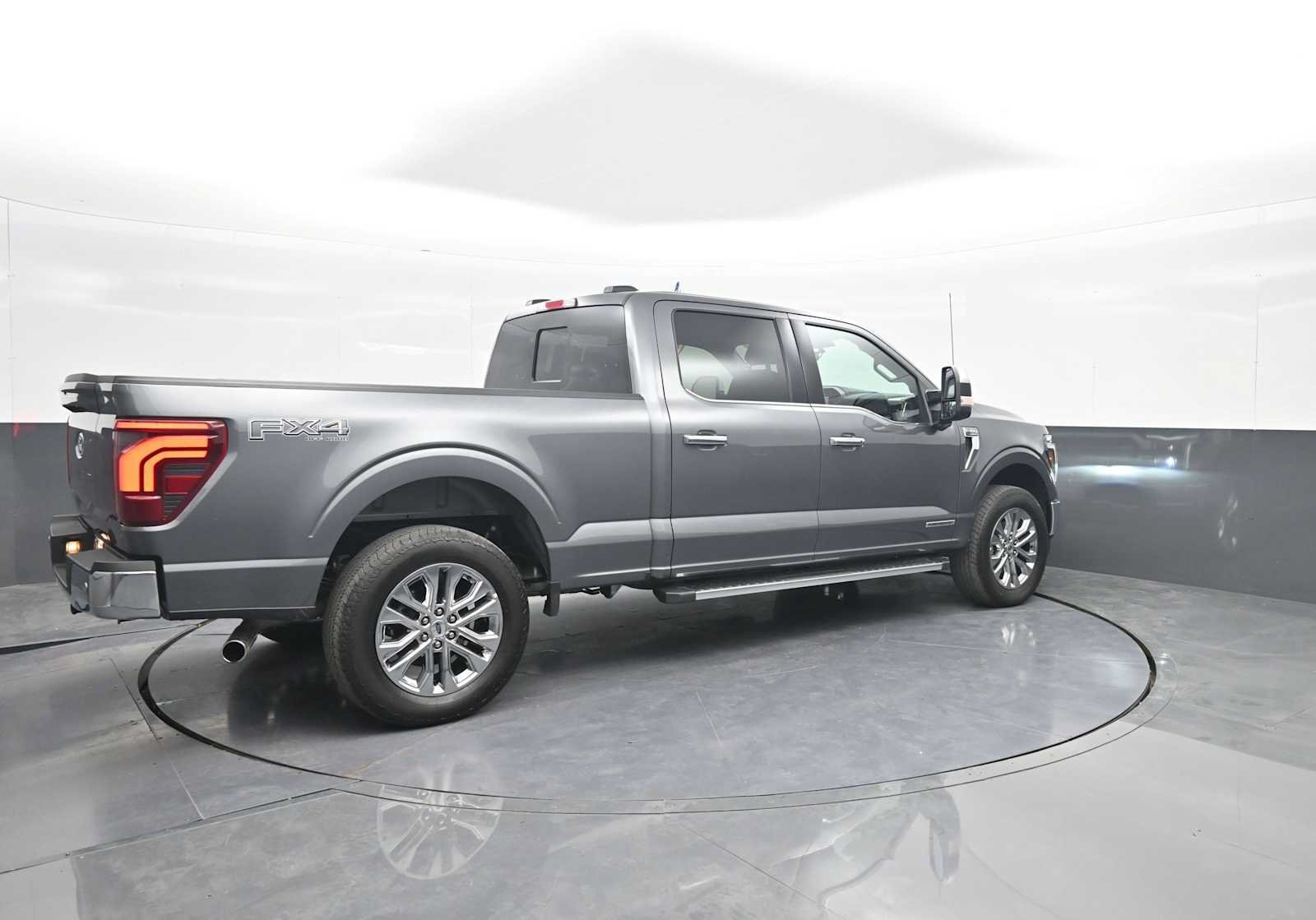 Used 2025 Ford F150 Lariat w/ Equipment Group 502A High AWD/4WD image 8