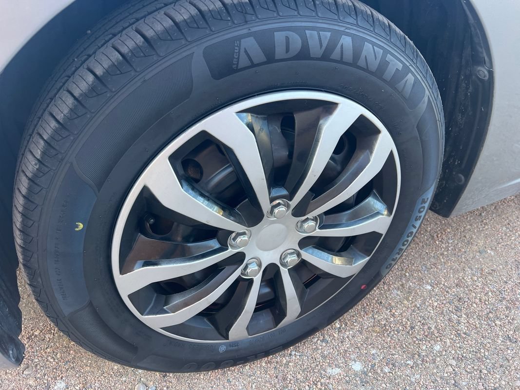 Used 2015 MAZDA MAZDA3 i Sport FWD image 9