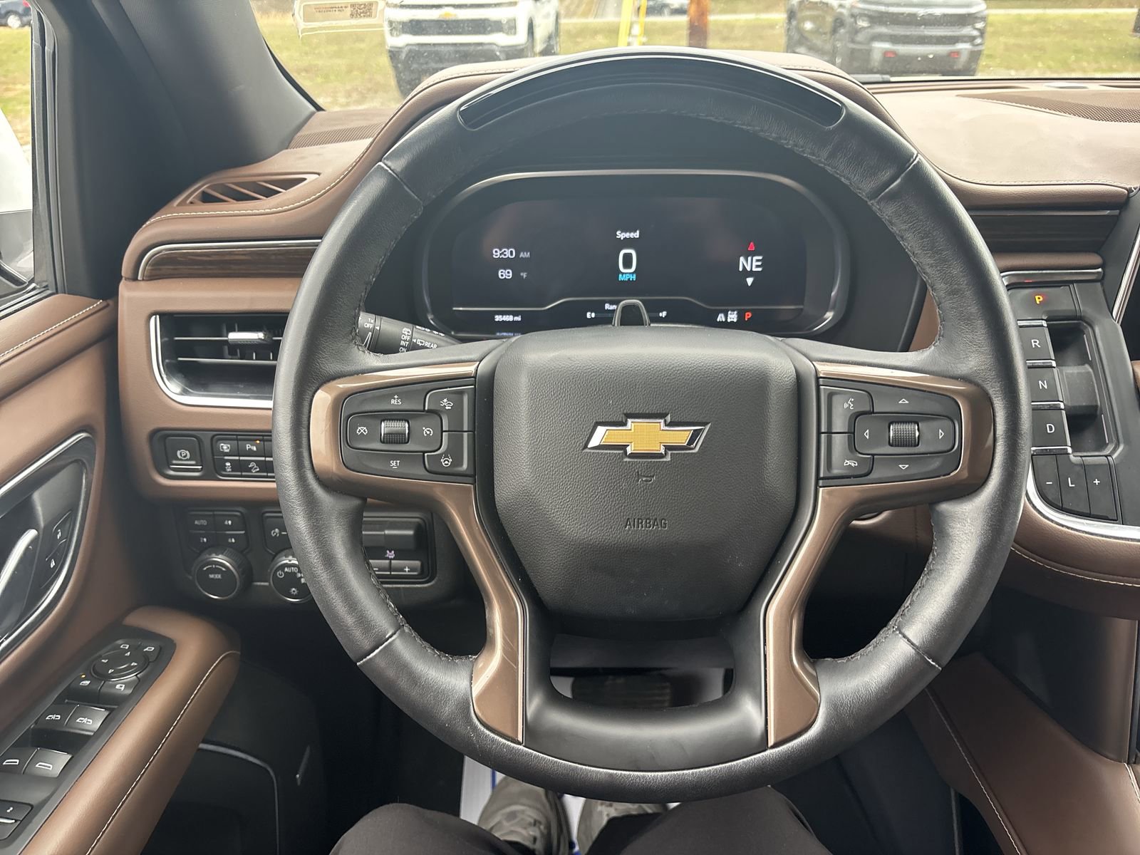 Used 2024 Chevrolet Suburban High Country w/ Advanced Technology Package AWD/4WD image 17