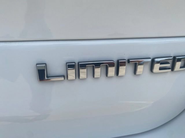 Used 2021 Jeep Grand Cherokee L Limited RWD image 4