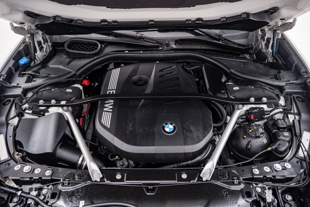 Used 2025 BMW 740i xDrive image 32