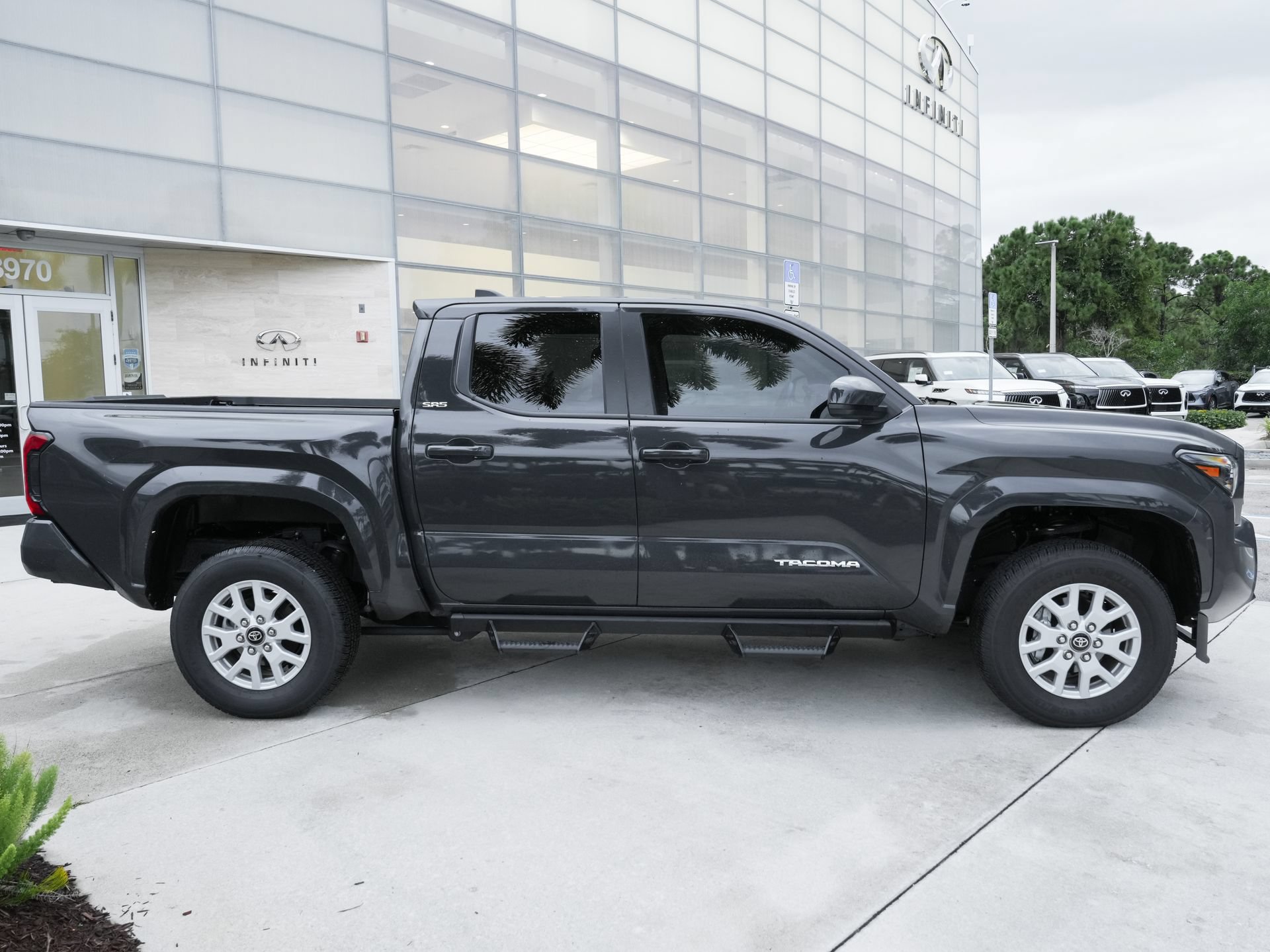 Used 2026 Toyota Tacoma SR5 RWD image 10