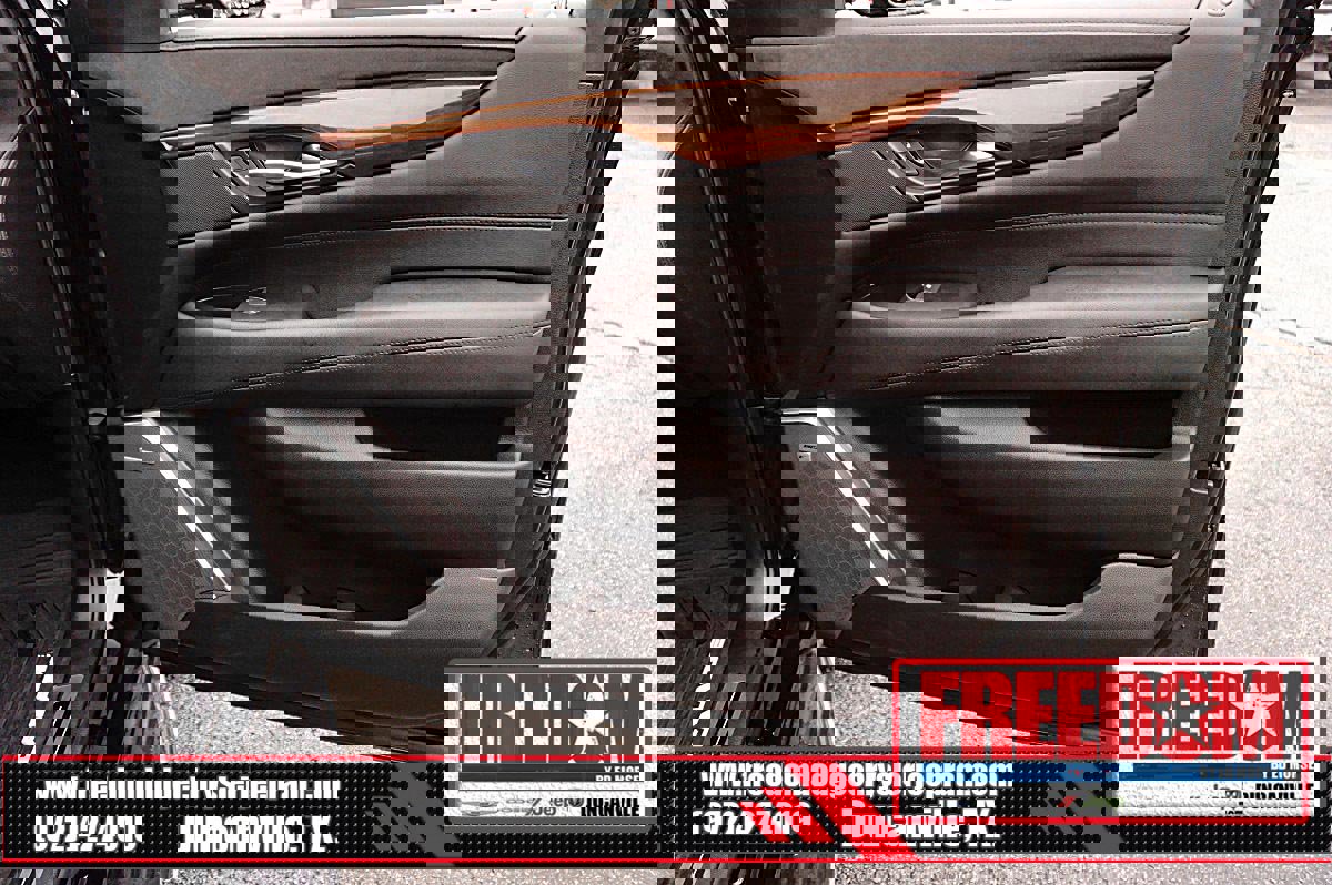 Used 2019 Cadillac Escalade Luxury AWD/4WD image 42