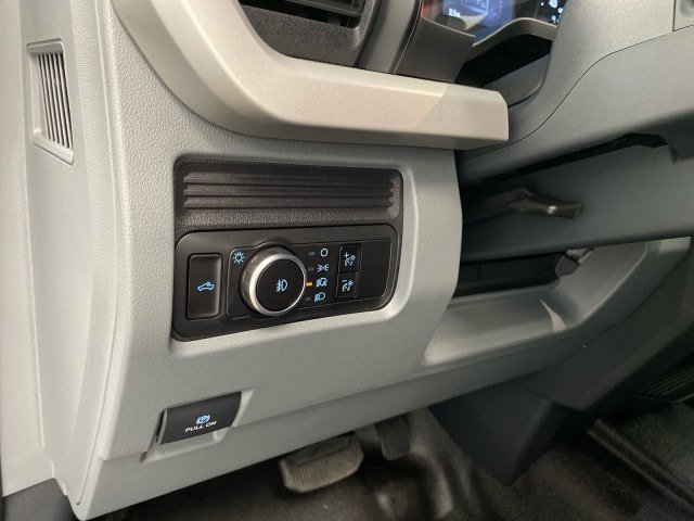 New 2026 Ford F250 XL w/ FX4 Off-Road Package AWD/4WD image 17