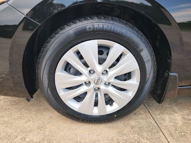 Certified 2025 Nissan Sentra S FWD image 30