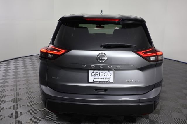Used 2024 Nissan Rogue SV image 7