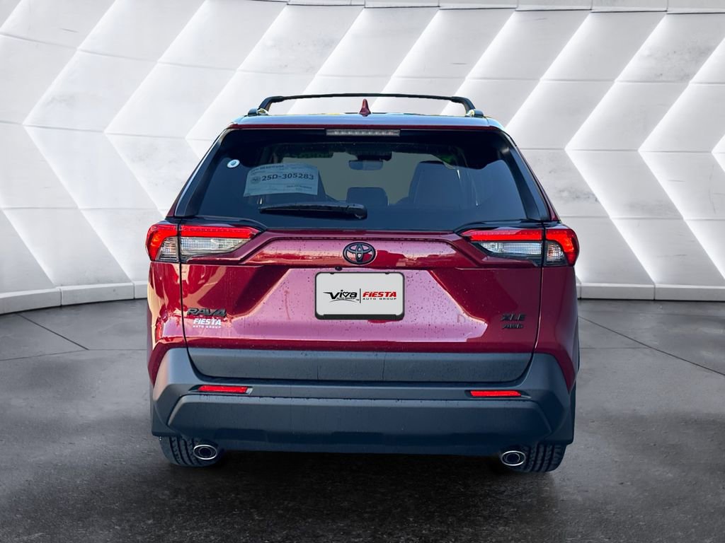 Used 2025 Toyota RAV4 XLE Premium image 5