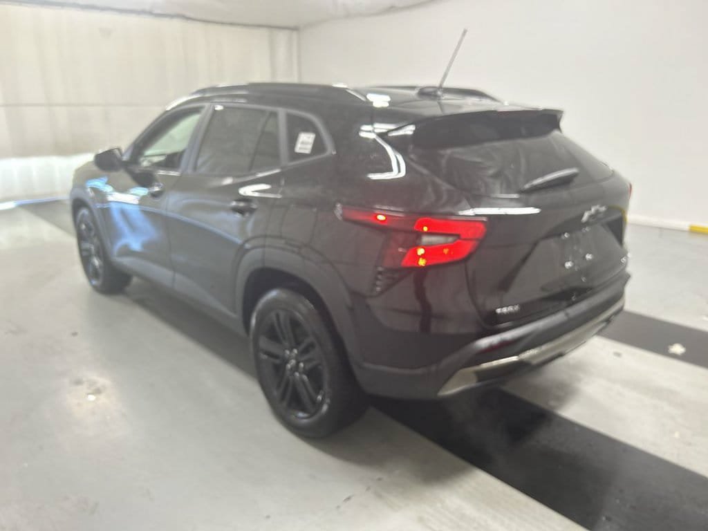 New 2026 Chevrolet Trax ACTIV w/ Sunroof Package FWD image 6