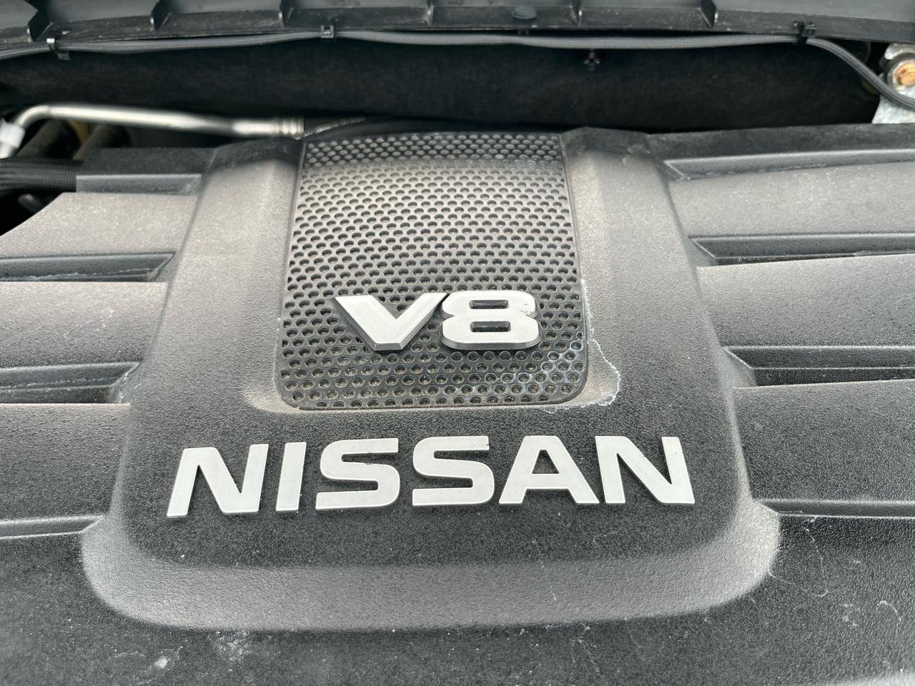 Used 2017 Nissan Titan SV AWD/4WD image 13