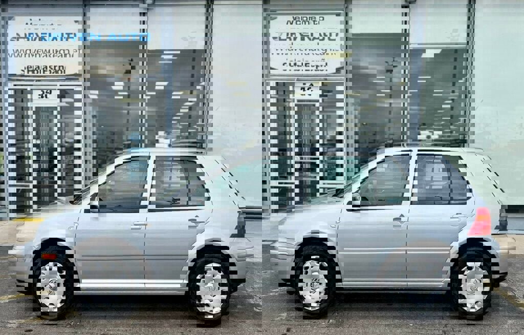 Used 2005 Volkswagen Golf GL image 2