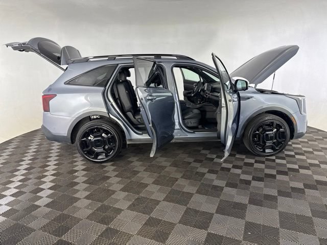 Certified 2025 Kia Sorento SX Prestige AWD/4WD image 15