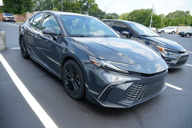 Used 2025 Toyota Camry SE