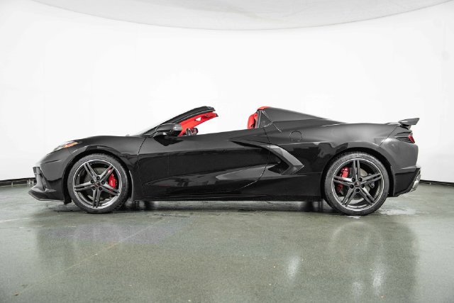 Used 2025 Chevrolet Corvette Stingray Premium Conv w/ Z51 Performance Package RWD image 5