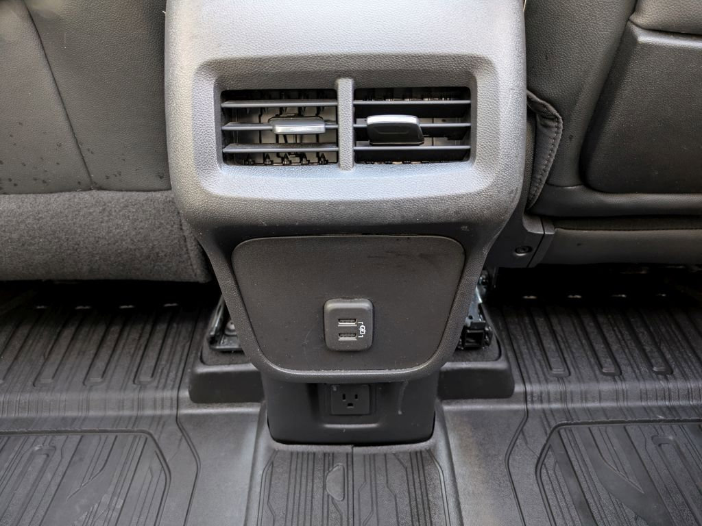 Used 2023 GMC Terrain AT4 image 30